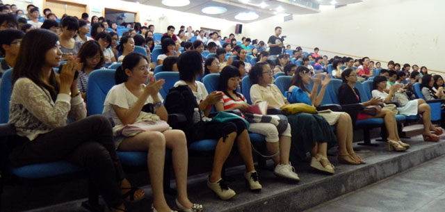 会说话，得天下——记 “言语表达能力与你的人生”大型讲座