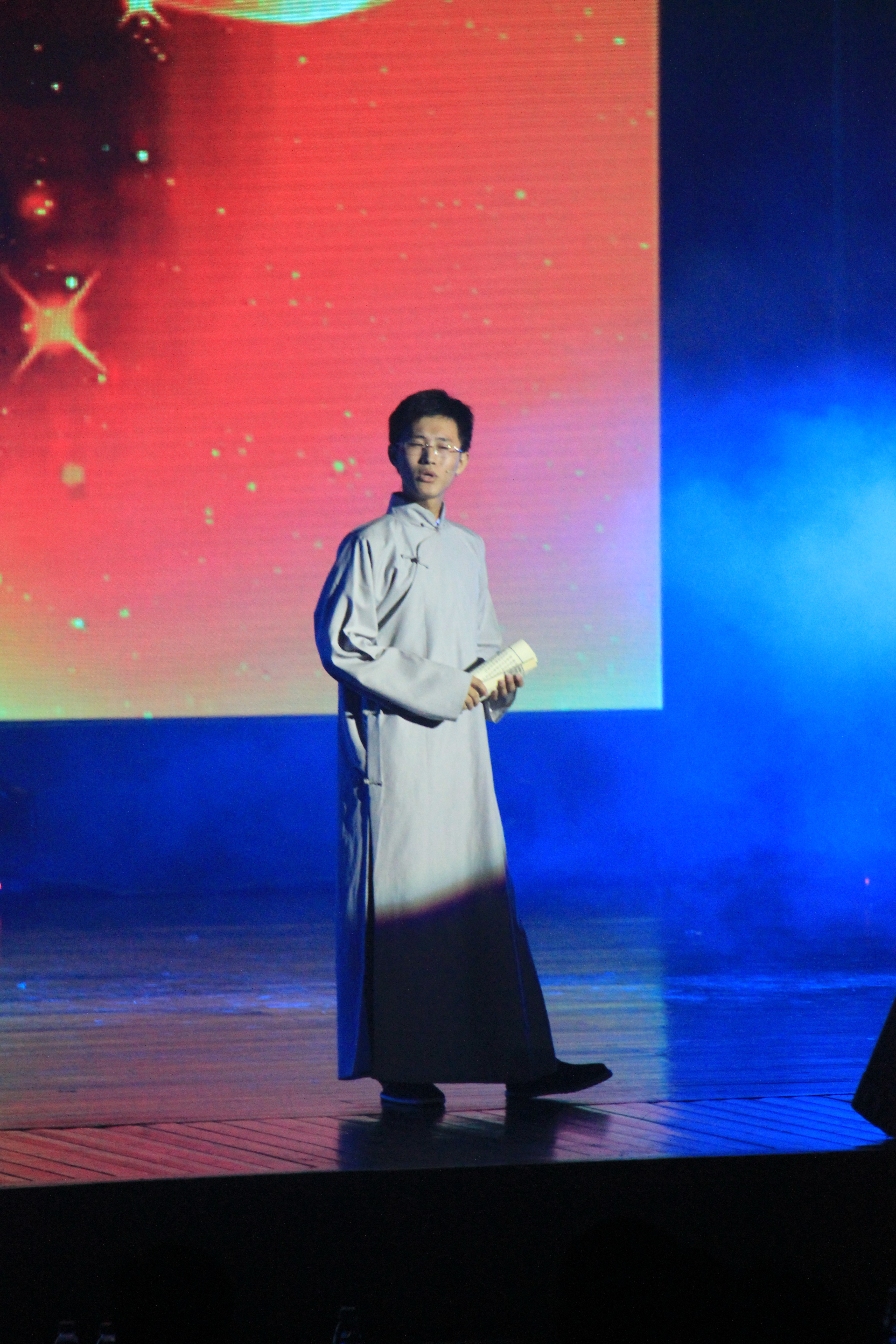 我系舞蹈《小城雨巷》获88周年校庆晚会暨第七届师生员工合唱、舞蹈比赛一等奖