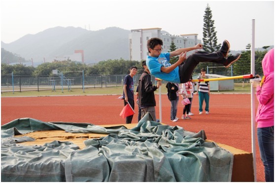 人文赛场 青春飞扬 ——人文学院运动会顺利举行