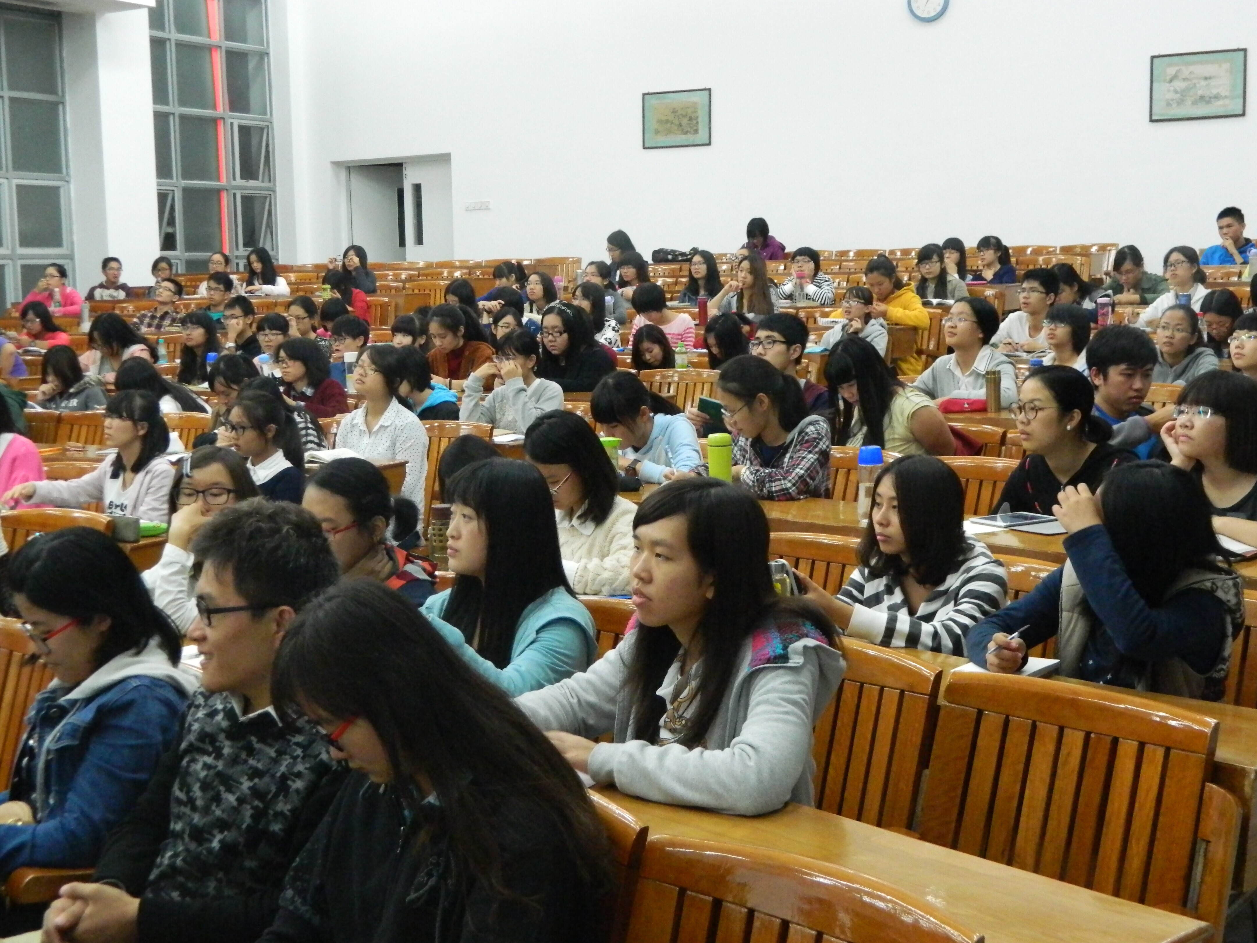 中文系专业导读学术讲座（第九讲） 南北官话与汉语方言类型——以“给”字为例