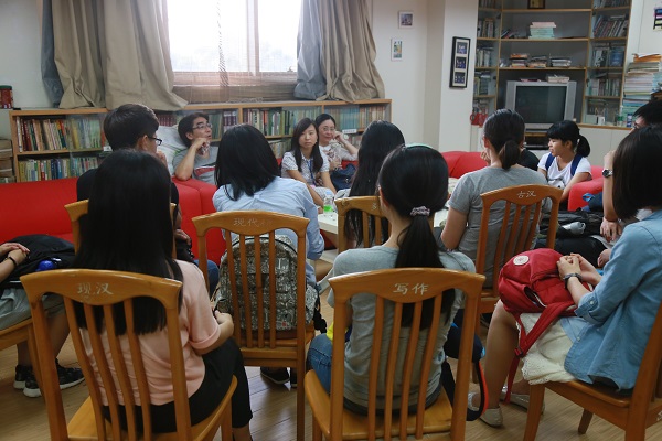 中文系举行2015年百篇、八篇师生见面会