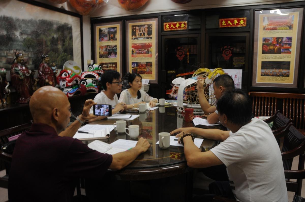 谭钦允进行广东醒狮调研