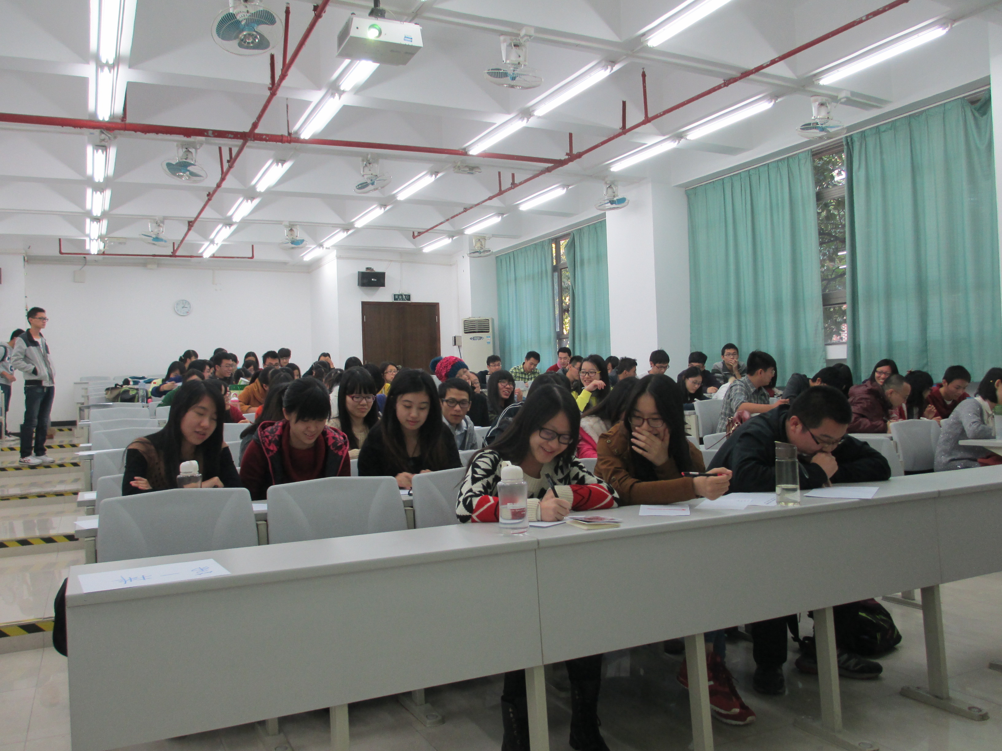 传承汉字文化，笔写华夏风韵 ——记永利yl234112013年科技艺术节之汉字听写大赛决赛